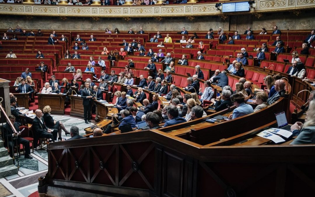 Des présidents de groupes parlementaires et chefs conviés à l’Elysée